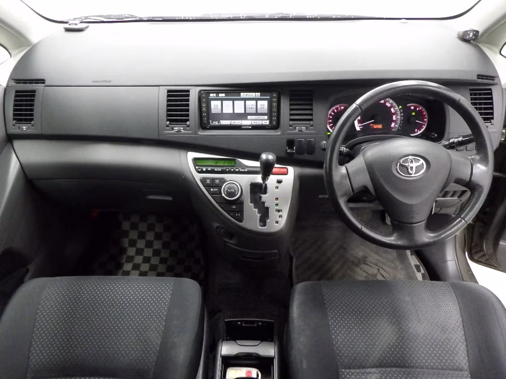 TOYOTA ISIS