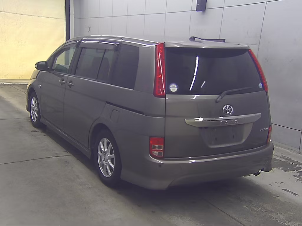 TOYOTA ISIS