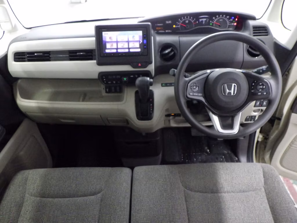 HONDA N-BOX