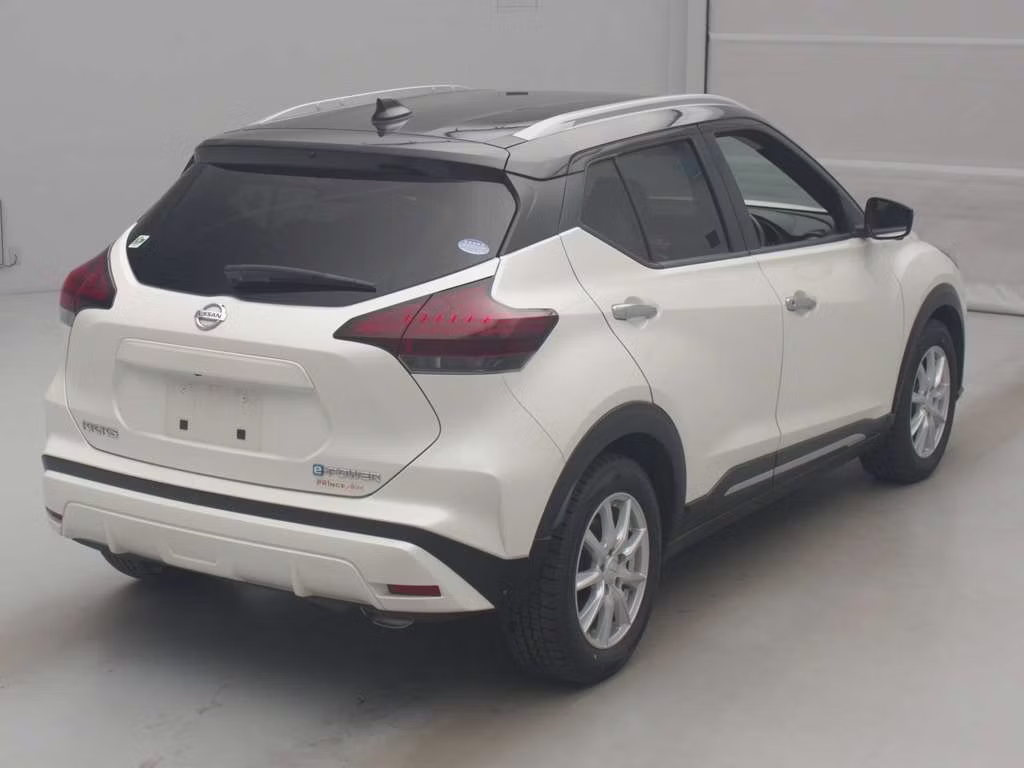 NISSAN KICKS