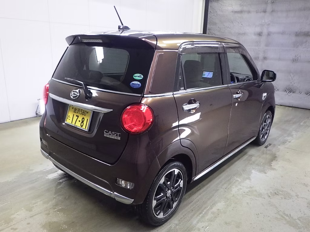 DAIHATSU CAST