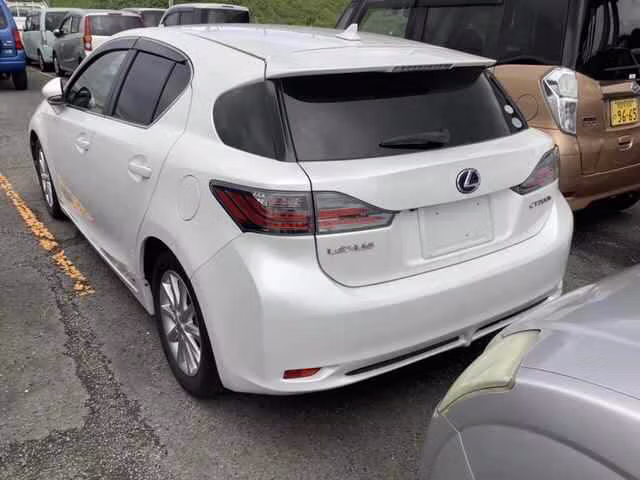 LEXUS CT200H