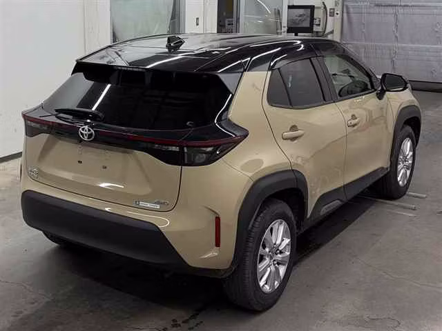TOYOTA YARIS CROSS