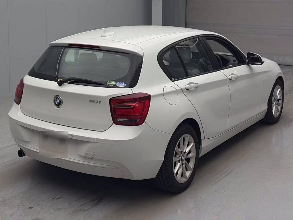 BMW 1-SERIES