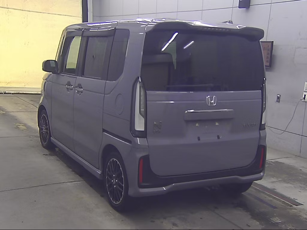 HONDA N-BOX