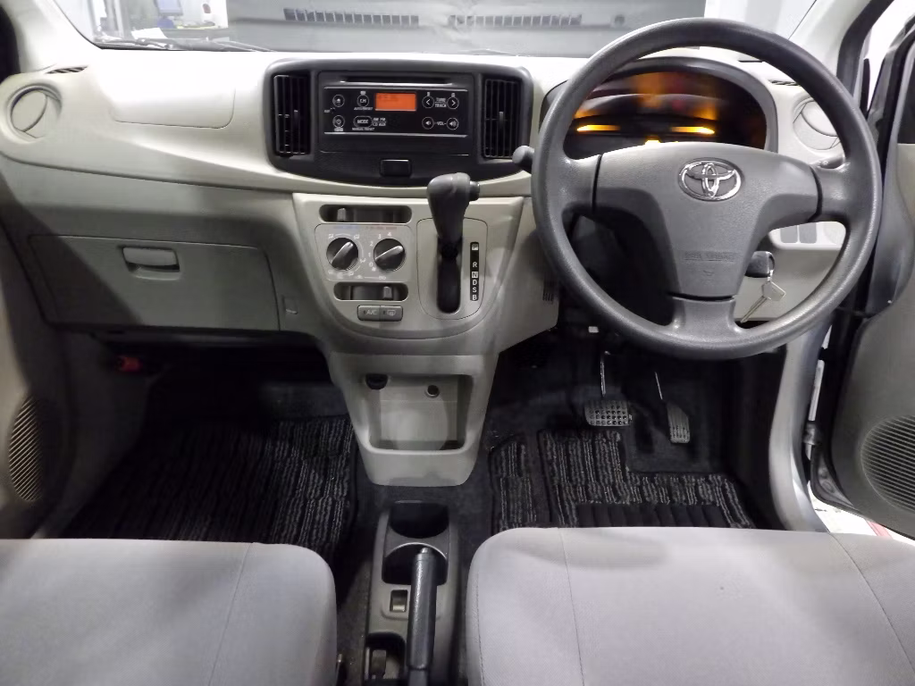 TOYOTA PIXIS EPOCH