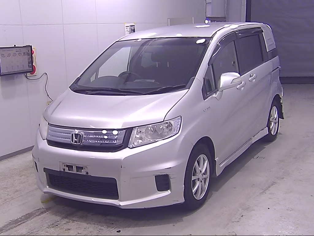 HONDA FREED SPIKE