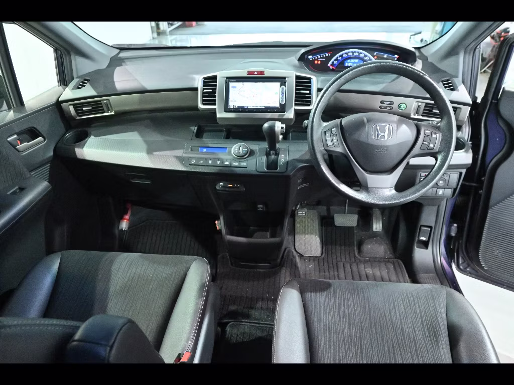 HONDA FREED SPIKE
