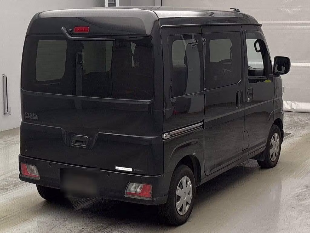 TOYOTA PIXIS VAN