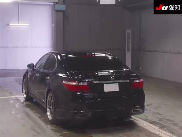 LEXUS LS600H