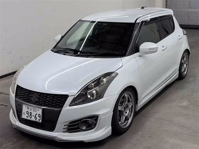 SUZUKI SWIFT