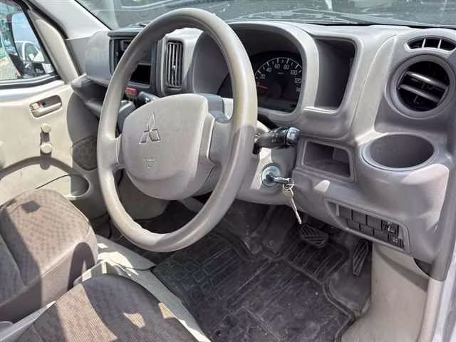 MITSUBISHI MINICAB