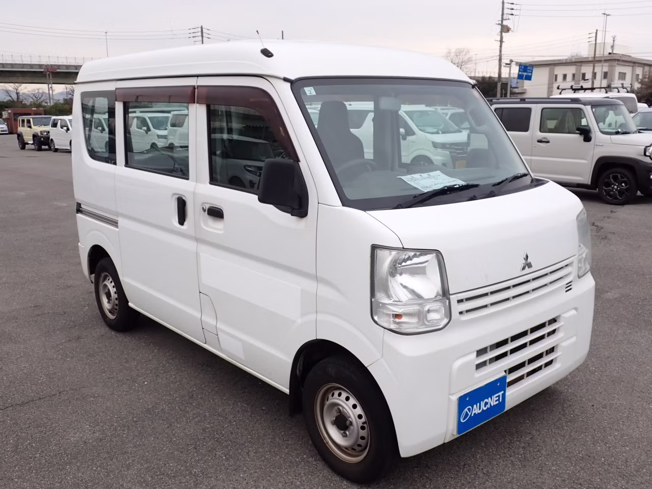 MITSUBISHI MINICAB