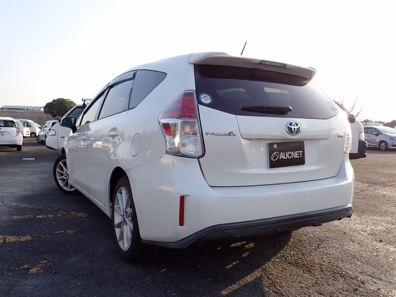 TOYOTA PRIUS ALPHA