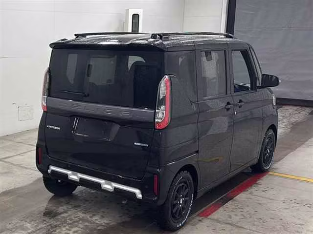 MITSUBISHI DELICA MINI