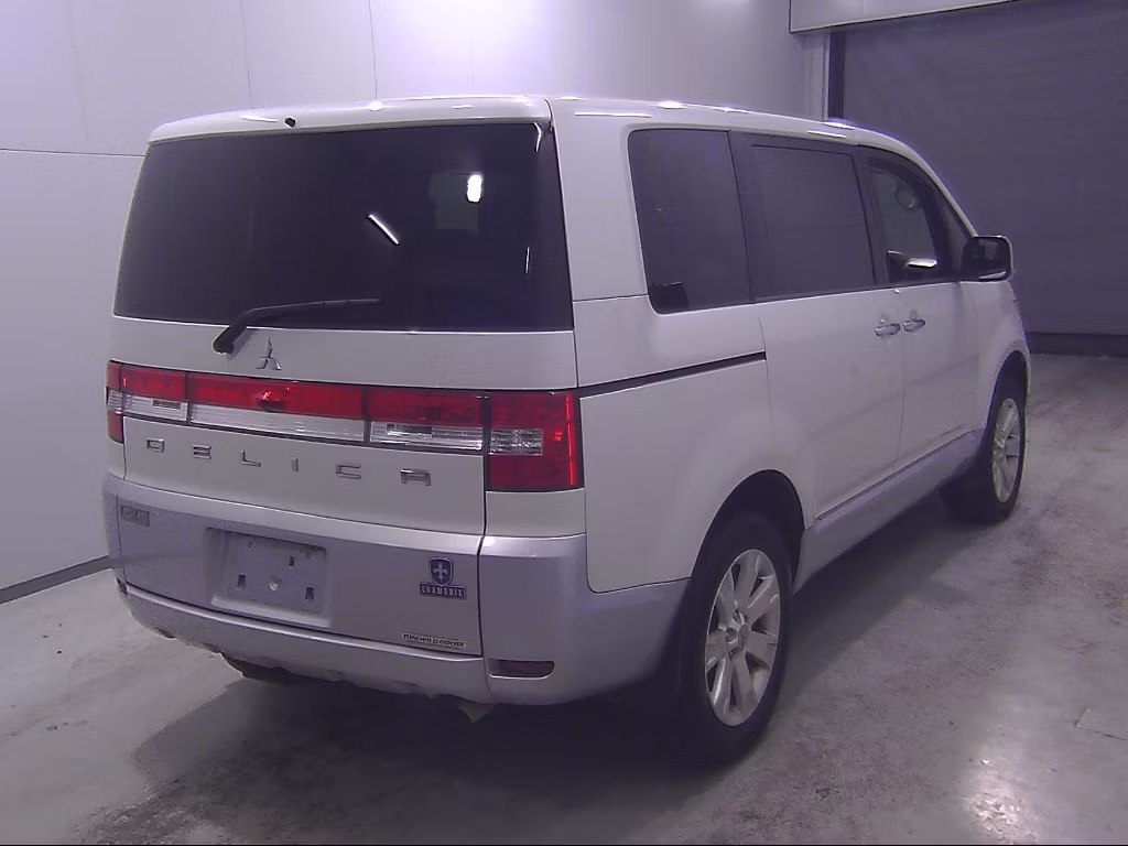 MITSUBISHI DELICA D:5