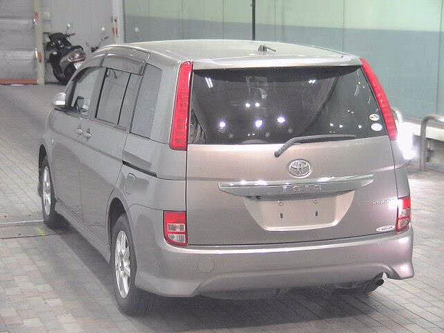 TOYOTA ISIS