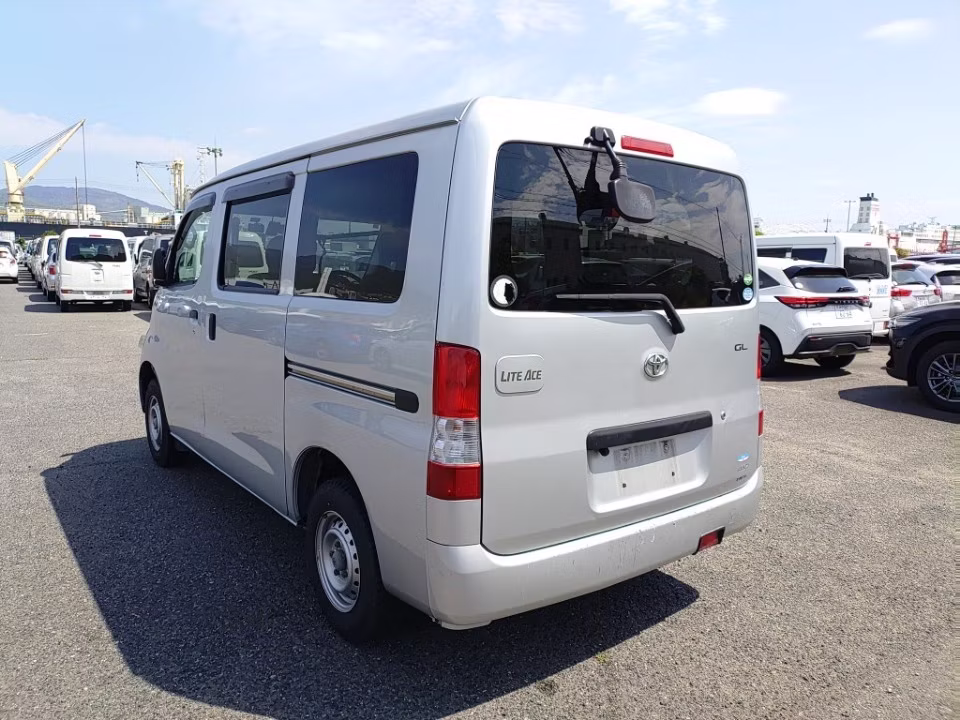TOYOTA LITE ACE
