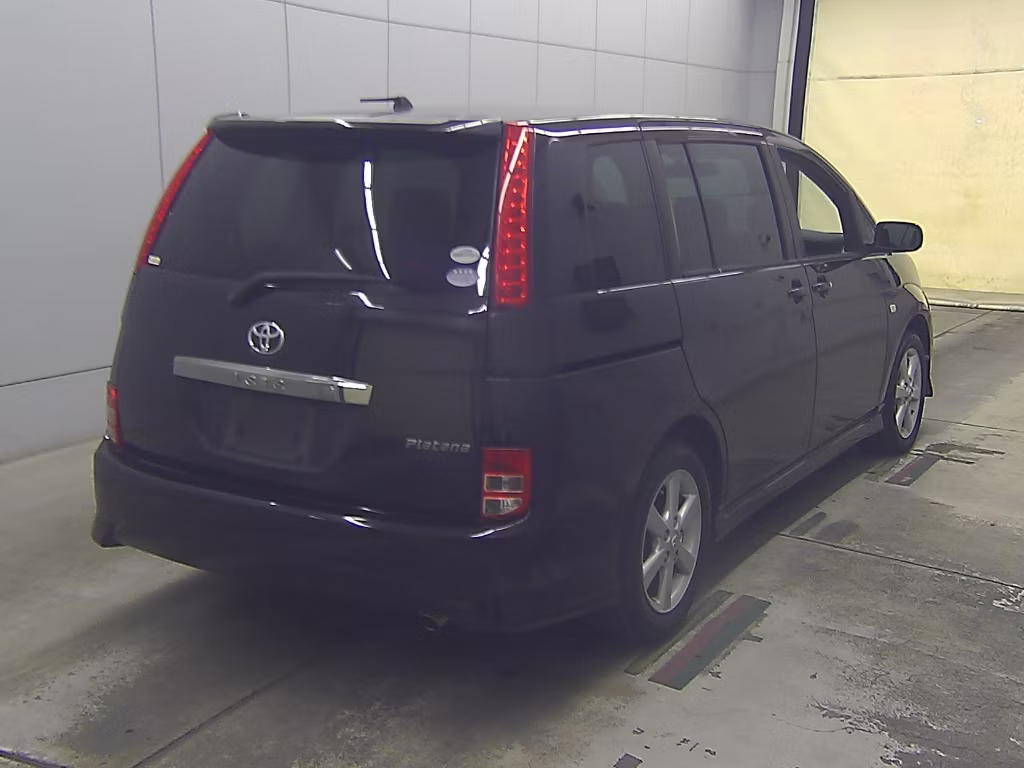 TOYOTA ISIS