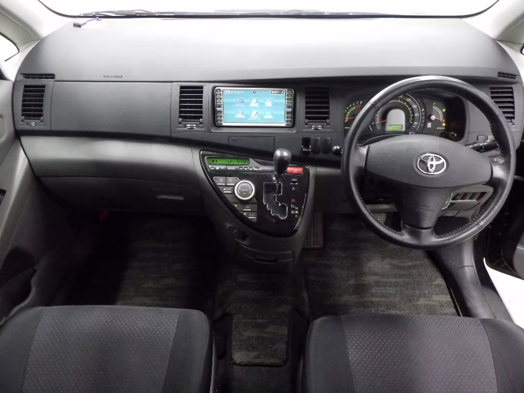 TOYOTA ISIS