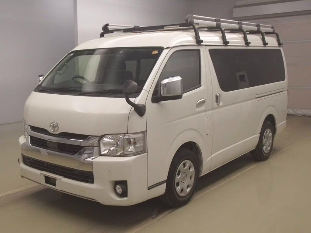 TOYOTA HIACE