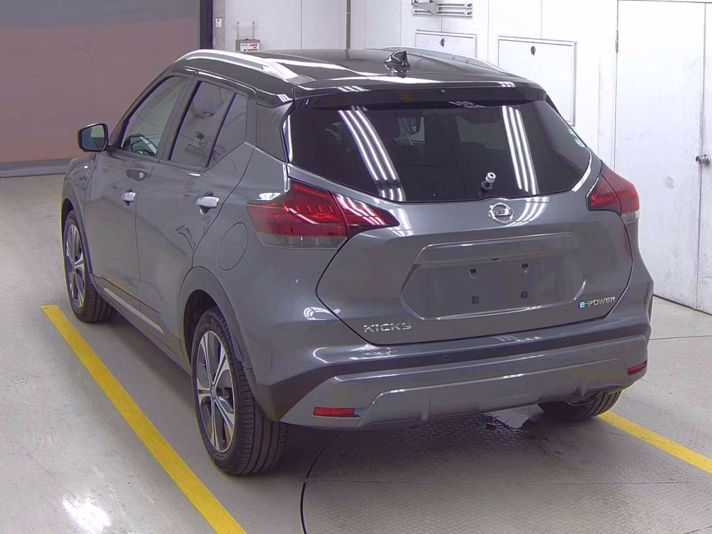 NISSAN KICKS