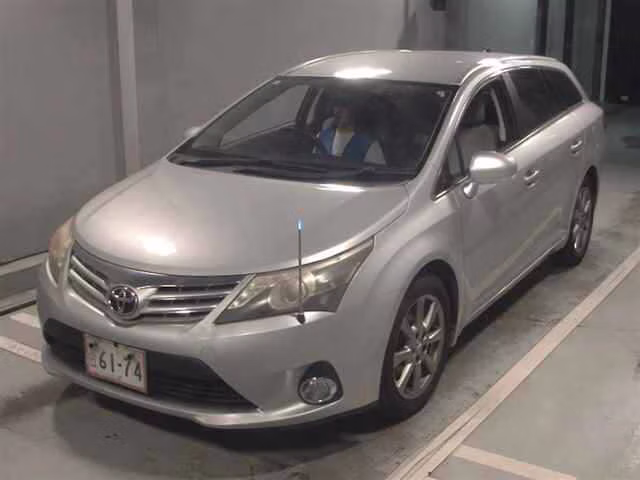TOYOTA AVENSIS