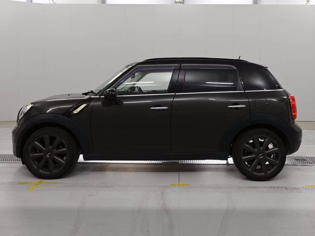MINI CROSSOVER
