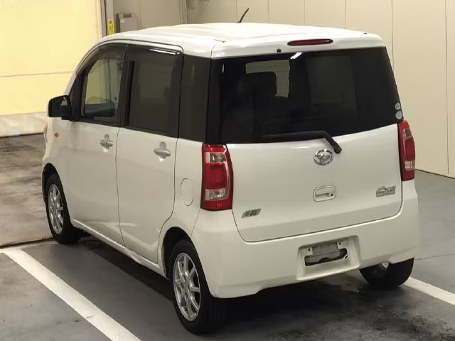 DAIHATSU TANTO EXE