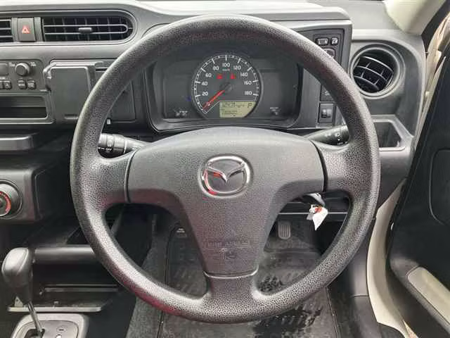 MAZDA FAMILIA
