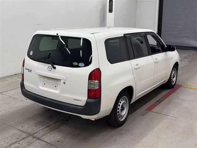 MAZDA FAMILIA