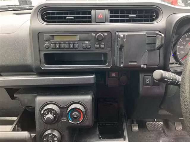 MAZDA FAMILIA