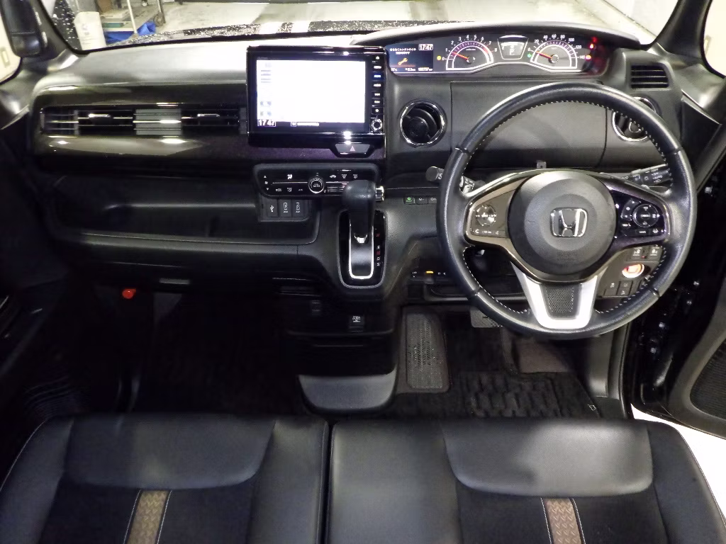 HONDA N-BOX