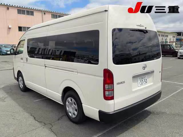TOYOTA REGIUS ACE