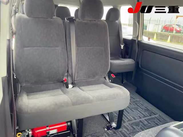 TOYOTA REGIUS ACE