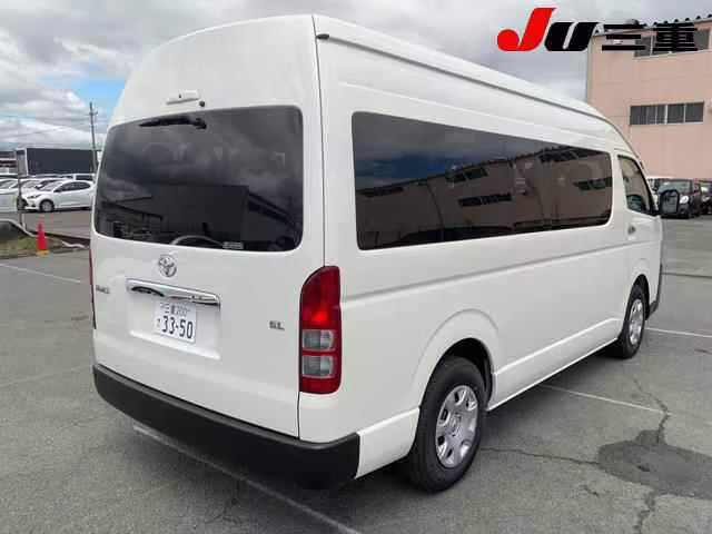 TOYOTA REGIUS ACE