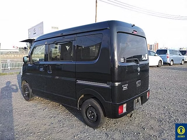 NISSAN NV100 CLIPPER