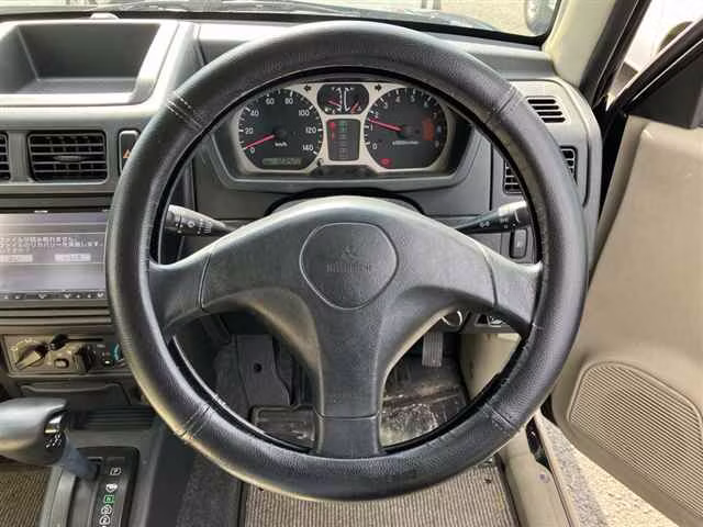 MITSUBISHI PAJERO MINI