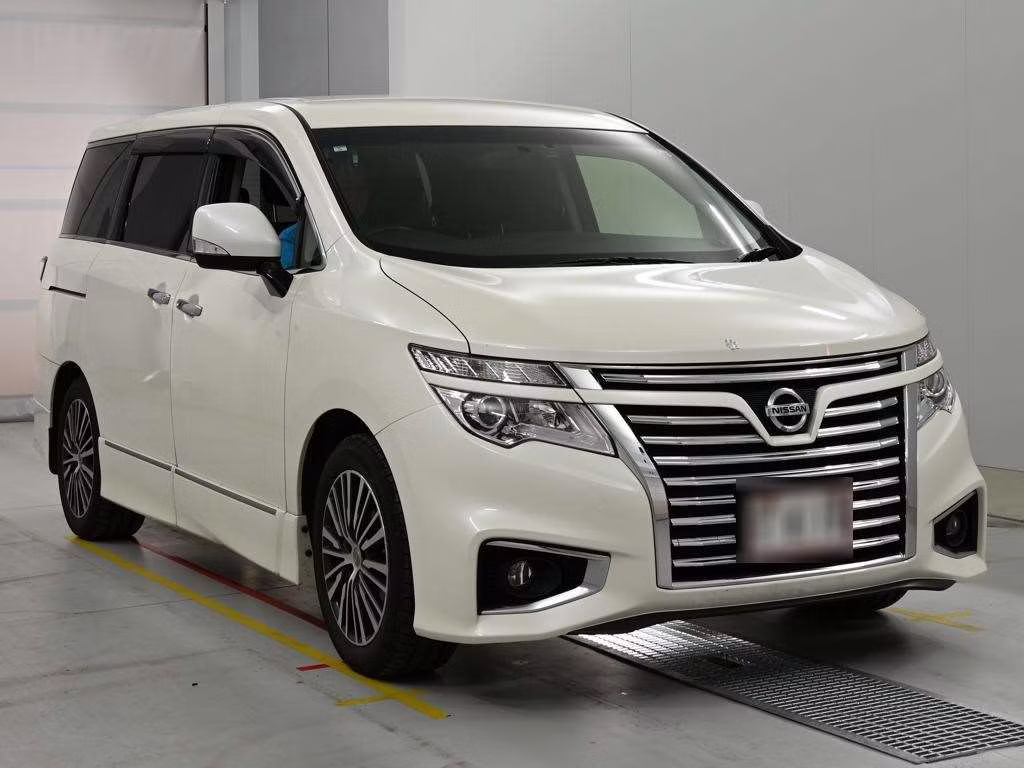 NISSAN ELGRAND