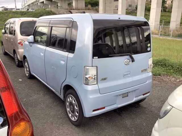 DAIHATSU MOVE CONTE