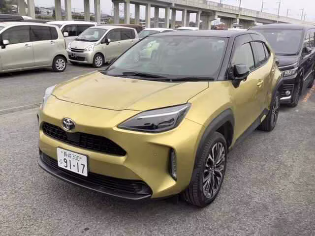 TOYOTA YARIS CROSS