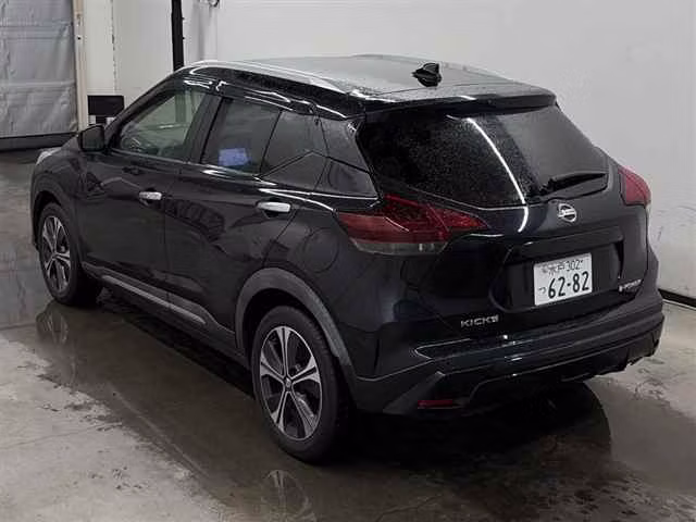 NISSAN KICKS