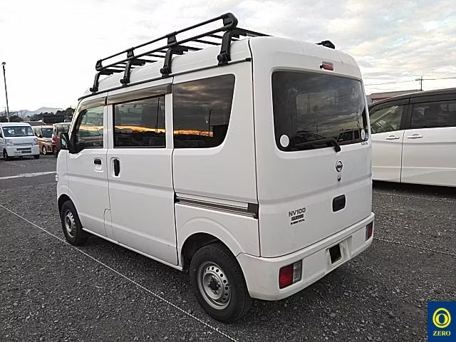 NISSAN NV100 CLIPPER