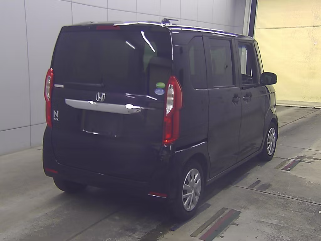 HONDA N-BOX