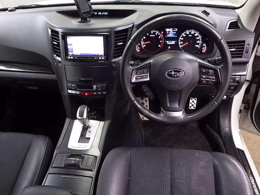 SUBARU LEGACY