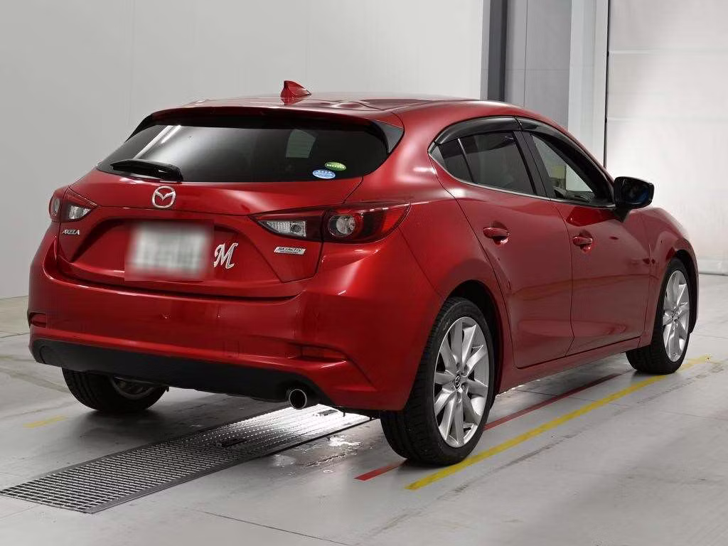MAZDA AXELA