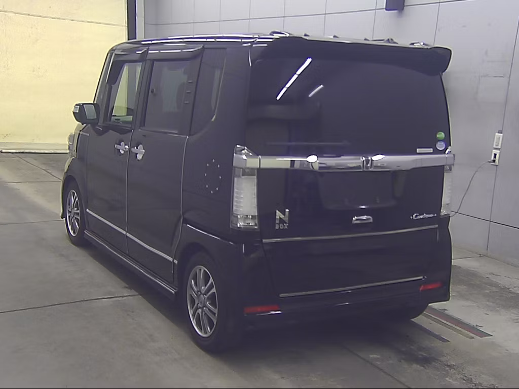 HONDA N-BOX