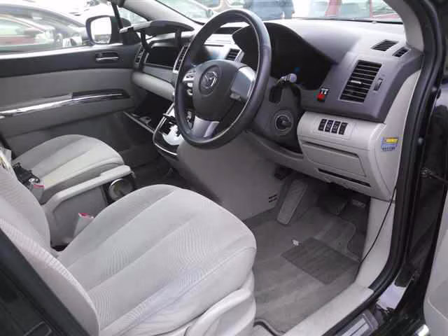 MAZDA MPV
