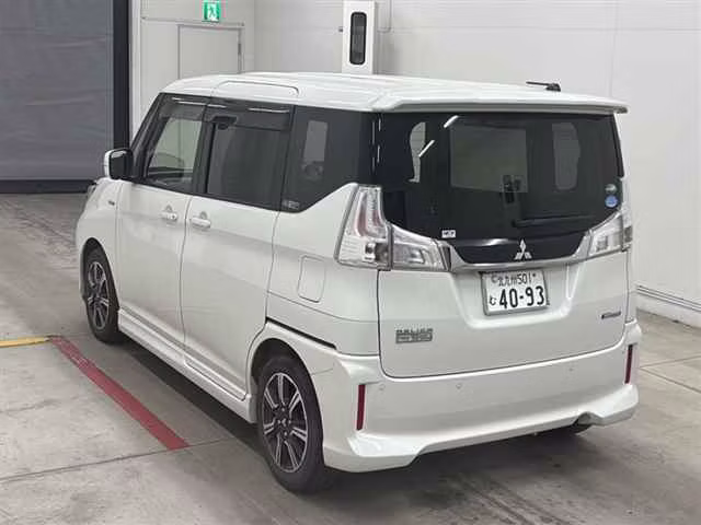 MITSUBISHI DELICA D:2