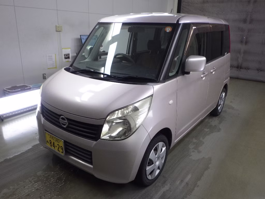 NISSAN ROOX